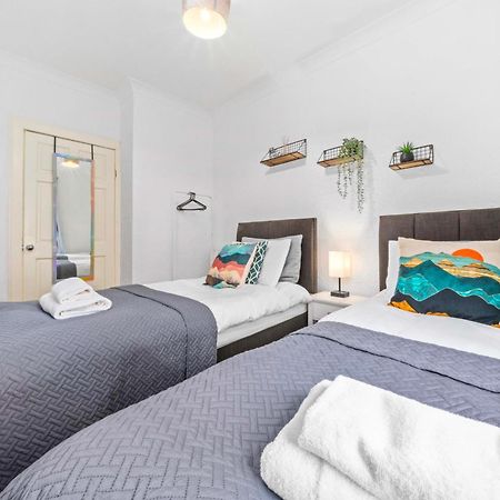 Nicol Apartment By Klass Living Эйрдри Экстерьер фото